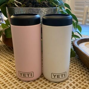 Yeti 2pk skinny can koozie